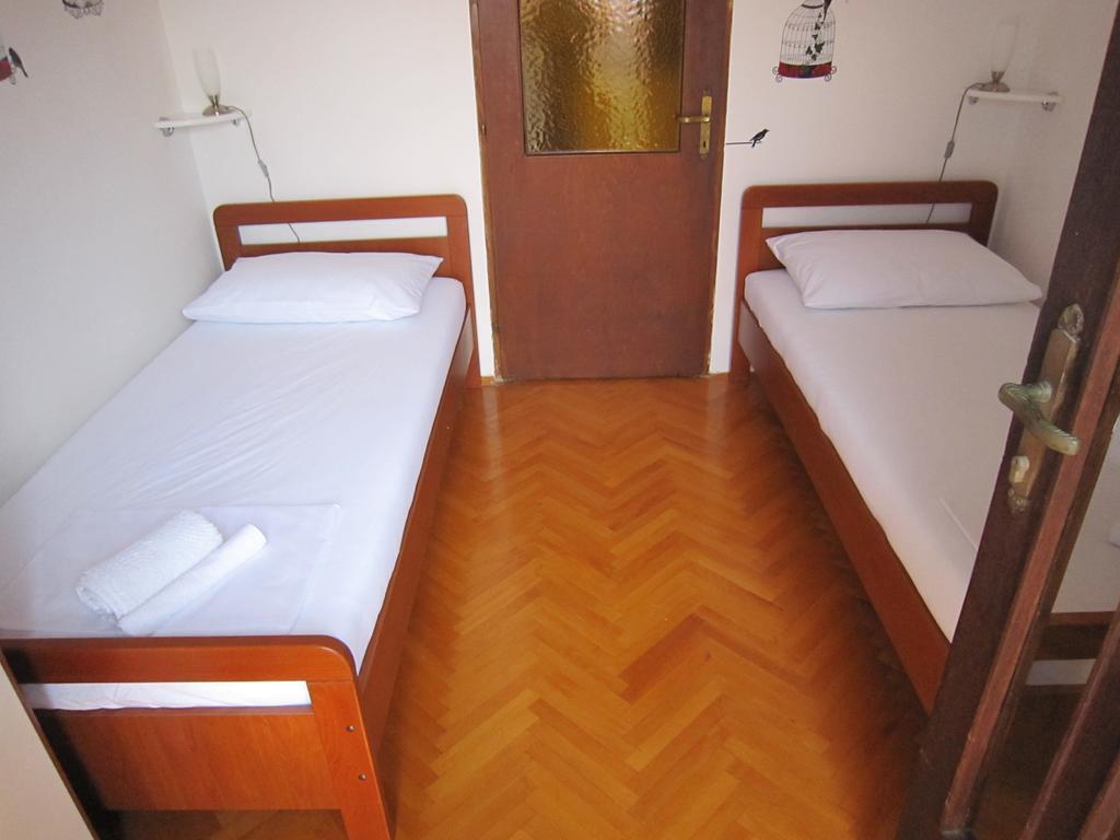 Holiday Home Mona Igrane Pokoj fotografie
