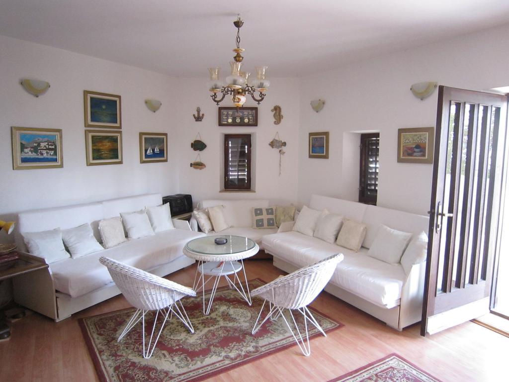 Holiday Home Mona Igrane Pokoj fotografie