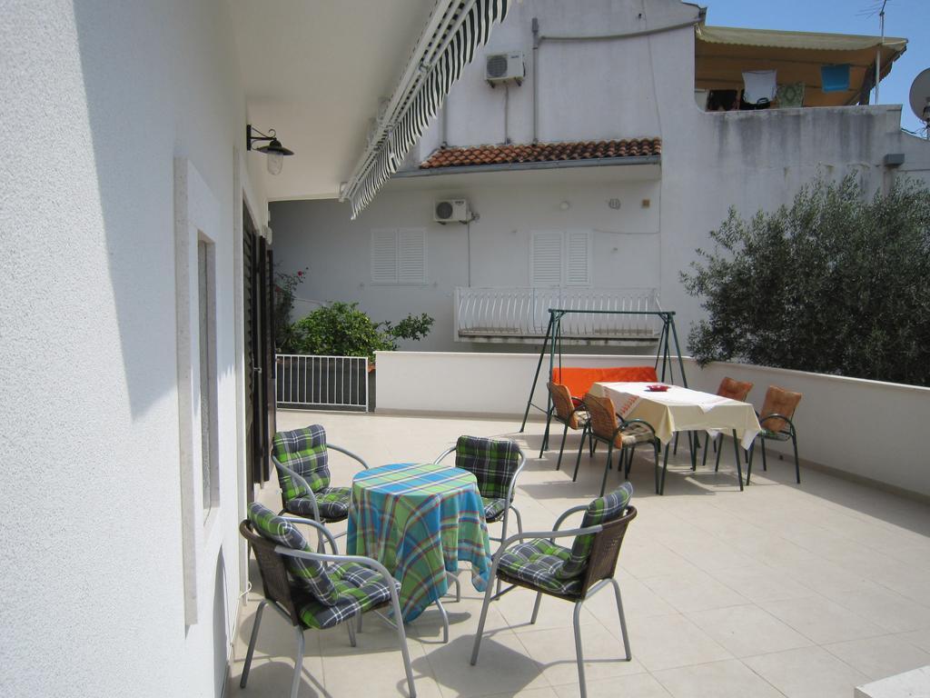 Holiday Home Mona Igrane Pokoj fotografie