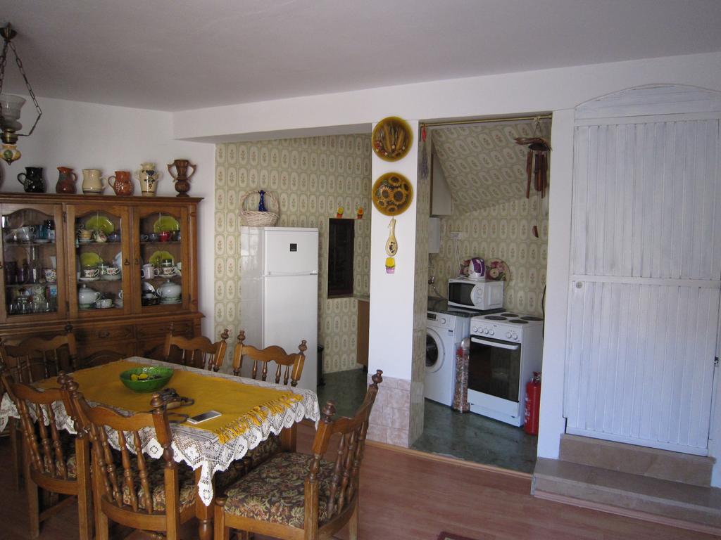 Holiday Home Mona Igrane Pokoj fotografie