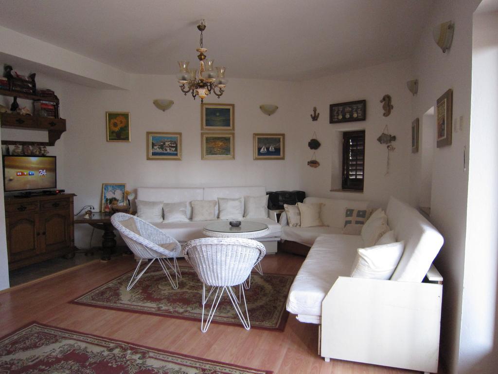 Holiday Home Mona Igrane Pokoj fotografie